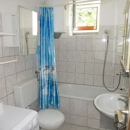 Ines * Novi Vinodolski